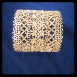 Stella&Dot Lace gold cuff